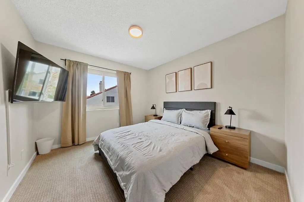 4Br Model Home W Pool And Pool Table In Henderson Las Vegas Сasa de vacaciones