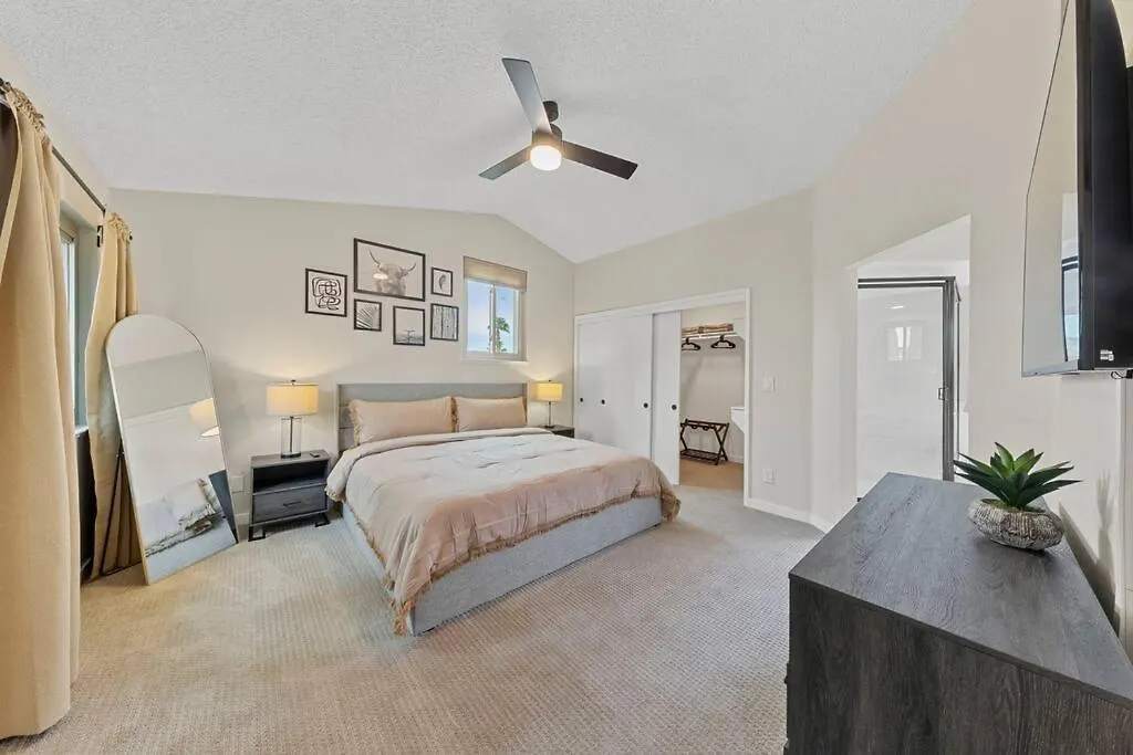 4Br Model Home W Pool And Pool Table In Henderson Las Vegas 0*,