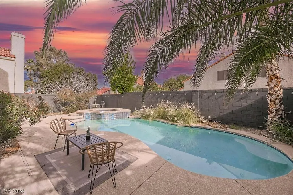 Сasa de vacaciones 4Br Model Home W Pool And Pool Table In Henderson Las Vegas