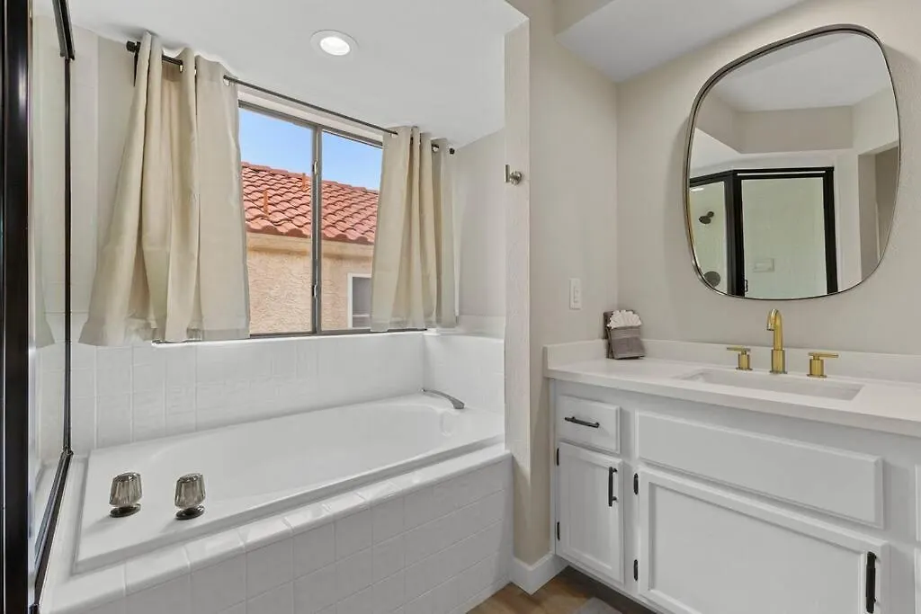 Сasa de vacaciones 4Br Model Home W Pool And Pool Table In Henderson Las Vegas
