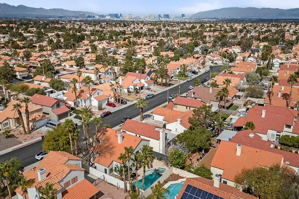4Br Model Home W Pool And Pool Table In Henderson Las Vegas Estados Unidos